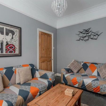 Entire 2-Bedroom House With Garden York Luaran gambar