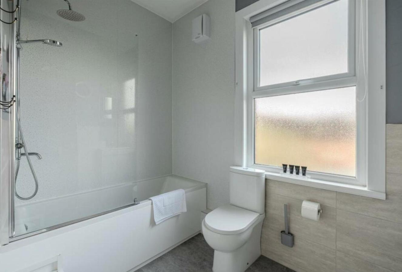 Entire 2-Bedroom House With Garden York Luaran gambar