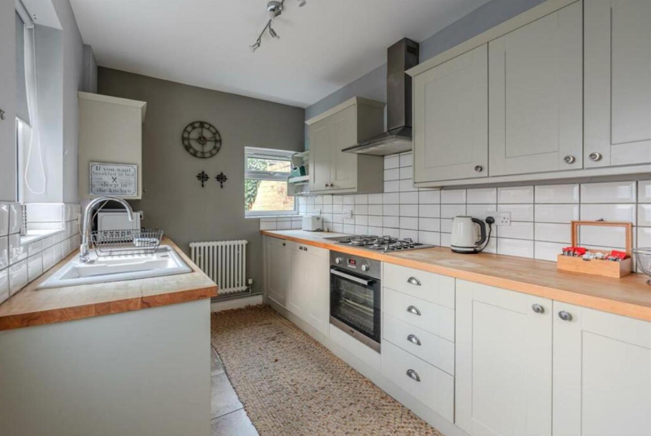 Entire 2-Bedroom House With Garden York Luaran gambar
