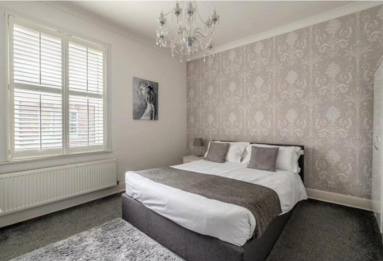 Entire 2-Bedroom House With Garden York Luaran gambar