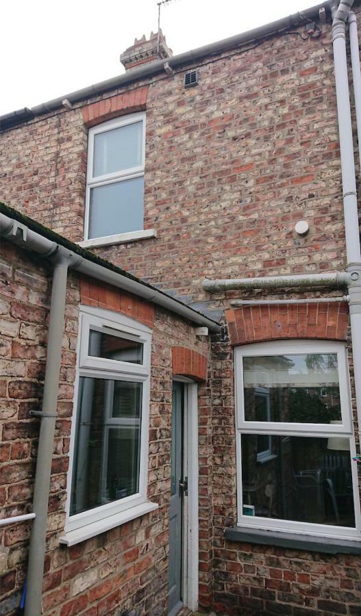 Entire 2-Bedroom House With Garden York Luaran gambar
